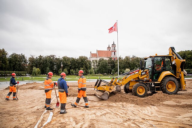Ardomas paplūdimys Lukiškių aikštėje