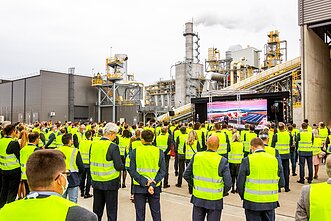 Vakarų medienos grupės (VMG) medienos drožlių plokščių gamykla