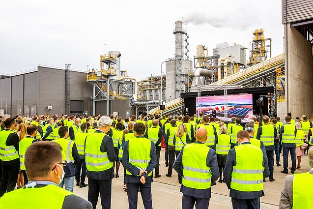 Vakarų medienos grupės (VMG) medienos drožlių plokščių gamykla