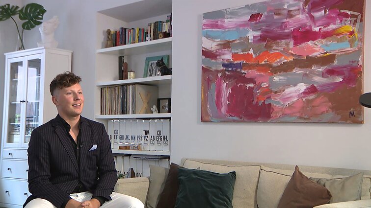 Klasikinio stiliaus buto Levickis beveik nekoregavo, įkurdino tik savo kurtą šviestuvą