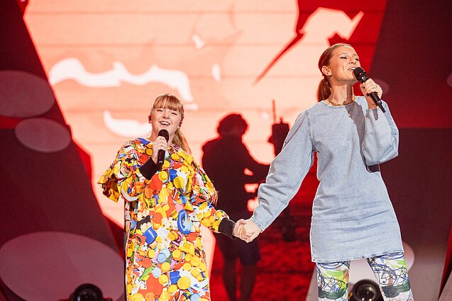 Dainuok su manim V laida. Onutė Mingė Slušnytė ir Ieva Zasimauskaitė – „Sad Song“