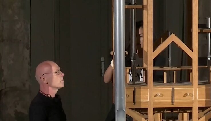 Entuziastai Vokietijoje rinkosi pasiklausyti, kaip pakeičiamas lėčiausiai istorijoje atliekamo muzikinio kūrinio akordas