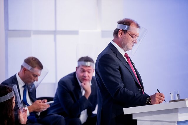 Pirmieji partijų debatai būsimuose Seimo rinkimuose