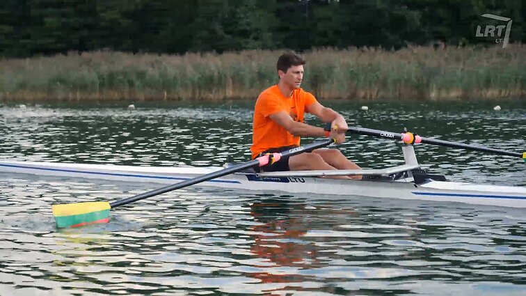 Alanas Dzeranovas išbandė jėgas irkluotojų valtyje: tai – pernelyg didelis iššūkis