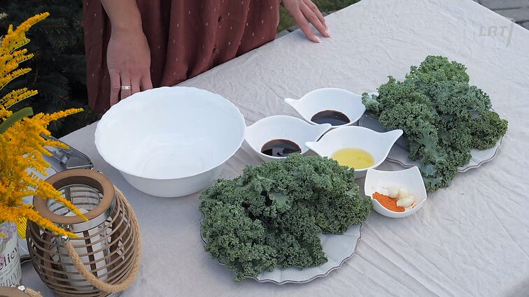 Vitaminų bomba tituluojamas užkandis: lengvas ir greitas lapinių kopūstų receptas