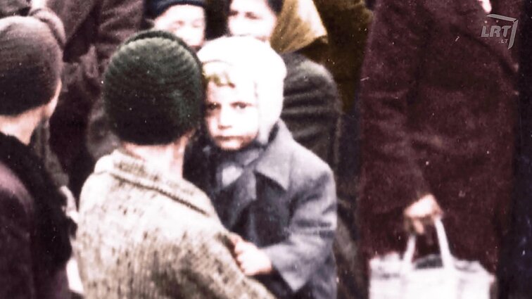 Nematytos Aušvico istorijos spalvos 