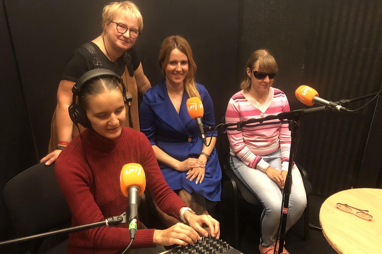 Draugystė veža. Ar turintiems regos negalią lengva išsinuomoti būstą?