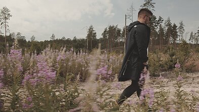 Kadras iš Dainoto Varno vaizdo klipo