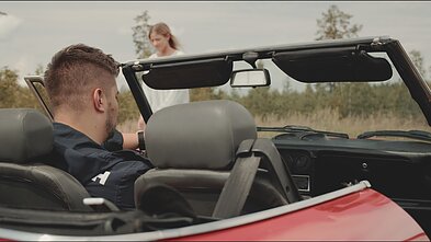 Kadras iš Dainoto Varno vaizdo klipo