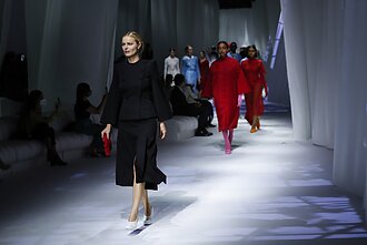 „Fendi“ kolekcijos pristatymas Milano mados savaitėje „Fendi“ kolekcijos pristatymas Milano mados savaitėje