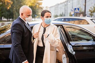 vetlana Tikhanovskaya arrives to meet French President Emmanuel Macron vetlana Tikhanovskaya arrives to meet French President Emmanuel Macron