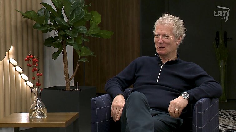 Skambantys pasauliai su Nomeda Kazlaus. „Vogti arklius“ režisierius: kai tavo darbas pripažįstamas, tai automatiškai pabrėžia, kas tu esi