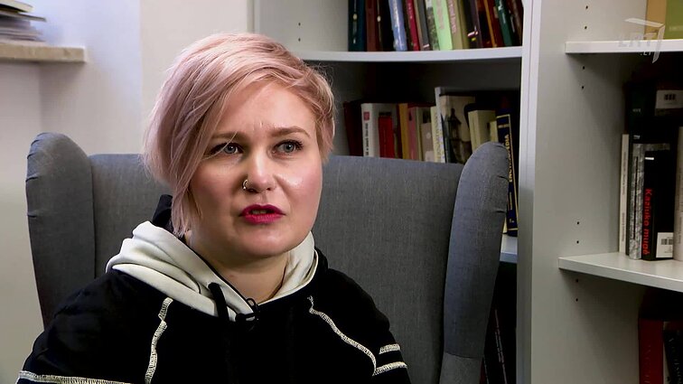 Irena Brazis, keturių vaikų mama – apie gyvenimą kaime ir meilę senienoms.