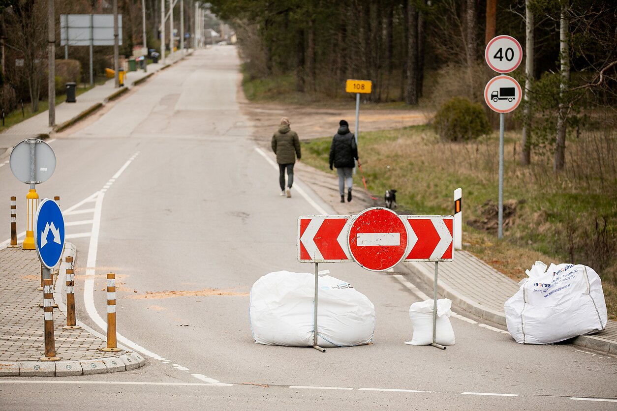 Nemenčinė uždaryta – prie miestelio prieigų policijos kontrolės postai