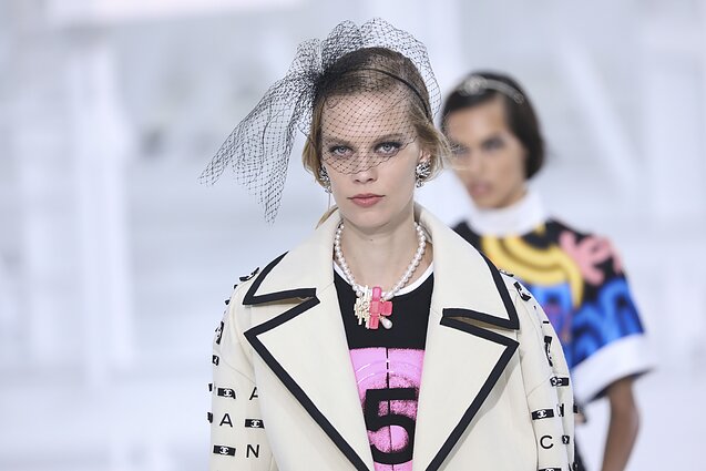 „Chanel“ Paryžiaus mados savaitėje „Chanel“ Paryžiaus mados savaitėje
