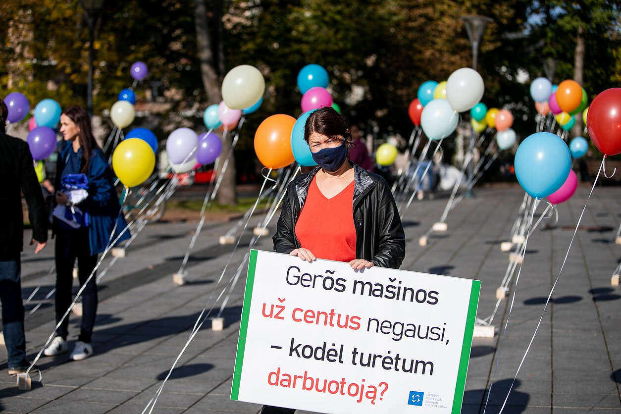 Mitingas „Mano pasirinkimas – orus darbas, o ne moderni vergovė“