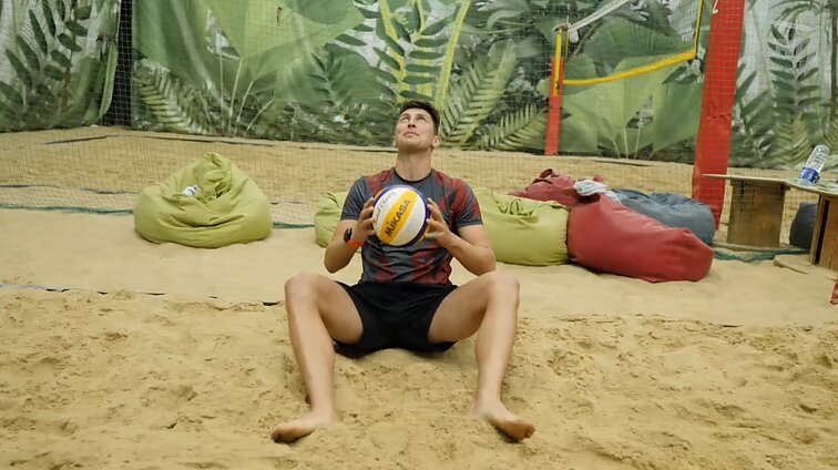 Paplūdimio tinklinio bendruomenėje – ir anūkas, ir močiutė