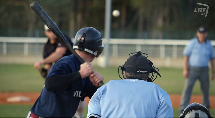 Į sveikatą! Beisbolo lazdos tvirtumas, tinklinis visiems ir sveikuoliško deserto receptas