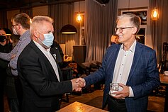 Partijos atstovai renkasi LSDP rinkimų būstinėje.