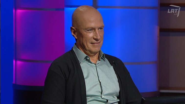 Trys iš trijų: Unikausko mestą pirštinę pakėlė dainininkas Egidijus Sipavičius