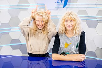 „Baltos varnos“ – dvynės Milda ir Teresė Andrijauskaitės