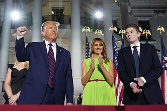 Donaldas Trumpas, Melania Trump ir Barronas Trumpas Donaldas Trumpas, Melania Trump ir Barronas Trumpas