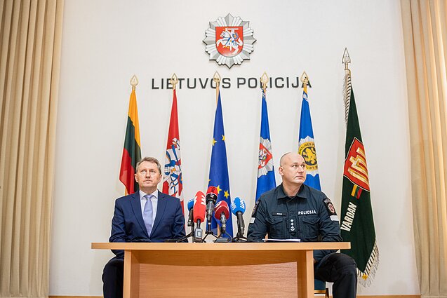 Lietuvos policija įvykdė neeilinę operaciją – demaskuotas šešėlinės automobilių prekybos tinklas