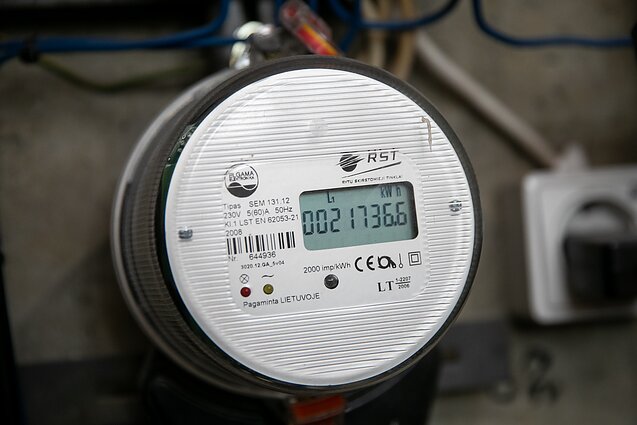 Sumaištis dėl elektros tęsiasi: dalis gyventojų skundžiasi gavę tūkstančius kartų didesnes sąskaitas