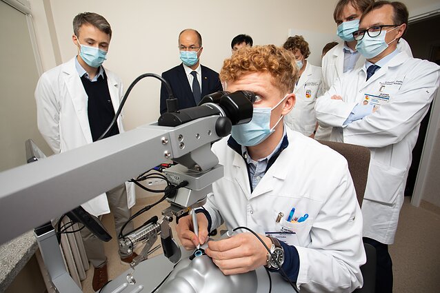 Vientisųjų medicinos studijų absolventai (asociatyvi nuotr.)