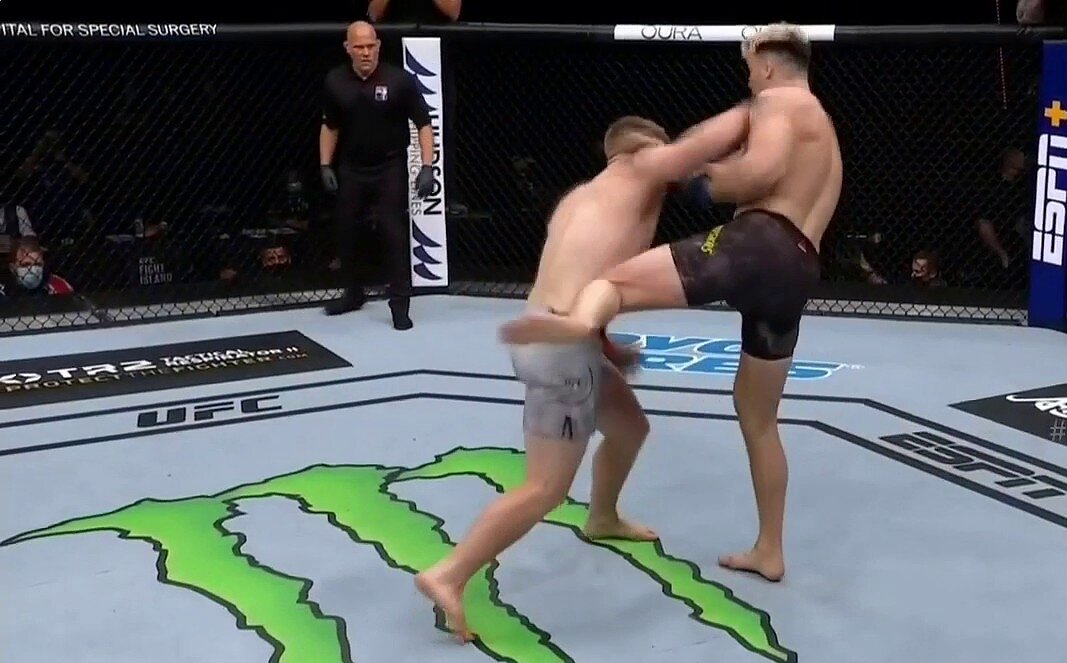 Modestas Bukauskas patyrė nesėkmę UFC narve