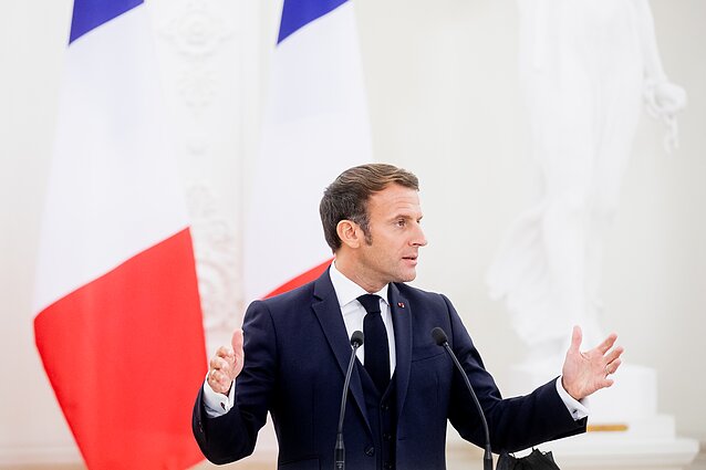 Žinios. Emmanuelis Macronas inauguruotas antrai kadencijai