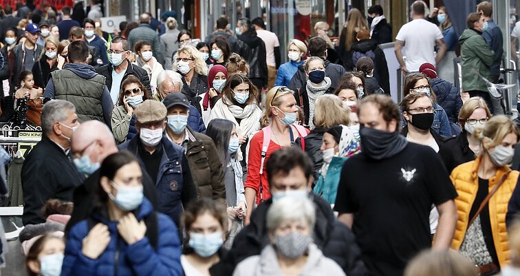 Žinios. COVID-19 sparčiai plinta: daugėja raudonųjų savivaldybių