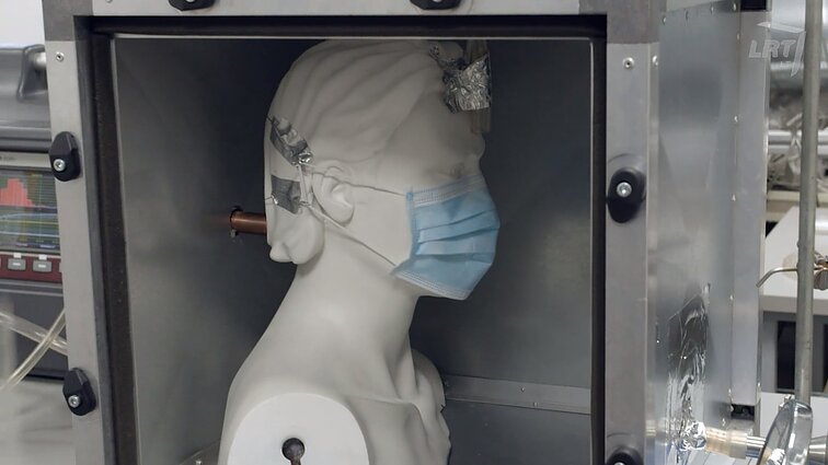 Eksperimentas: kuri apsauginė kaukė efektyvesnė – vienkartinė ar daugkartinė?