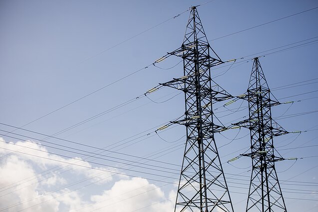 Didmeninės elektros ir dujų kainos, anot ekonomistų, tik įsibėgėja, tai galiausiai palies ir gyventojų pinigines