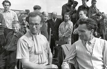 Arūnas Žebriūnas „Juliaus Janonio“ filmavimo aikštelėje. Arūnas Žebriūnas „Juliaus Janonio“ filmavimo aikštelėje.