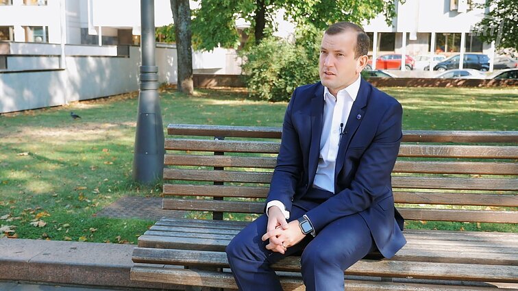 Ekologiška. Pokalbis su Virginijumi Sinkevičiumi, grybų ir šiukšlių paieškos bei vizitas nepavojingų atliekų savartyne
