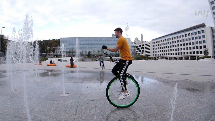 Vienračių mėgėjus vilioja ne tik nesibaigiantys iššūkiai ar adrenalinas, bet ir glaudžiai susijusi bendruomenė