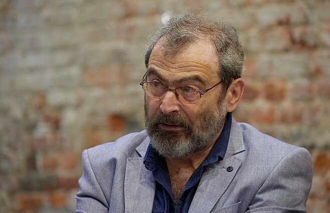 Аркадий Дубнов