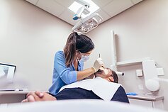 Odontologas