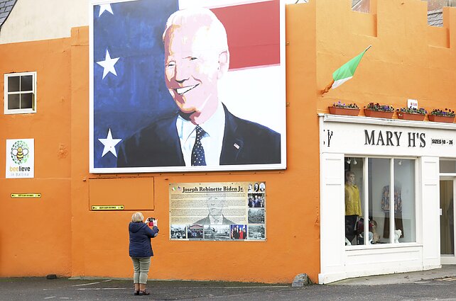 Žinios. Bidenas į priekį įsiveržė ir Pensilvanijoje, Trumpas sako, kad tai dar ne pabaiga