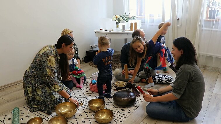 Garsų terapija. Muzika ramina, skatina kūrybiškumą, leidžia išgirsti ir įsiklausyti