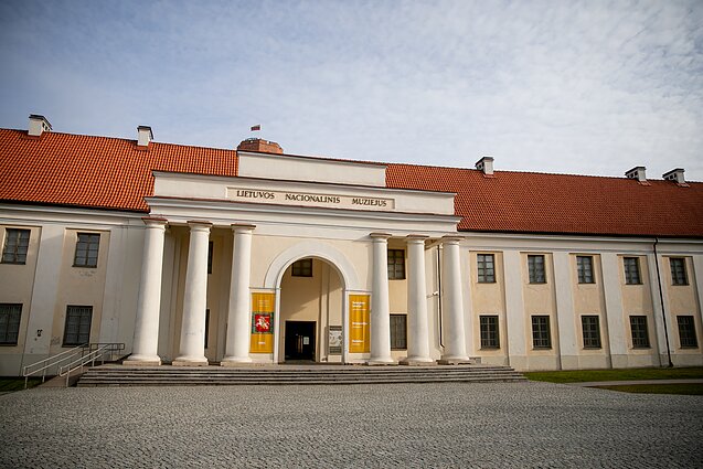 Žinios. Kairys susitinka su muziejų atstovais dėl kultūros įstaigų veiklos atnaujinimo: pastarieji teigia esantys pasirengę valdyti lankytojų srautus