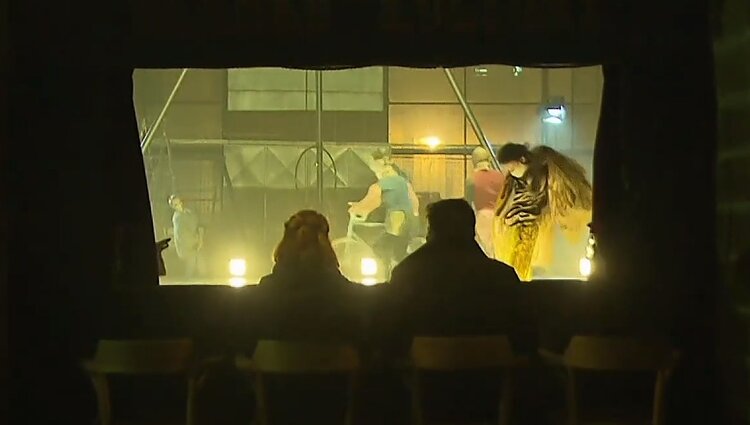 Teatras – išsinešti: Čekijoje išradinga trupė sugalvojo būdą gyviems pasirodymams
