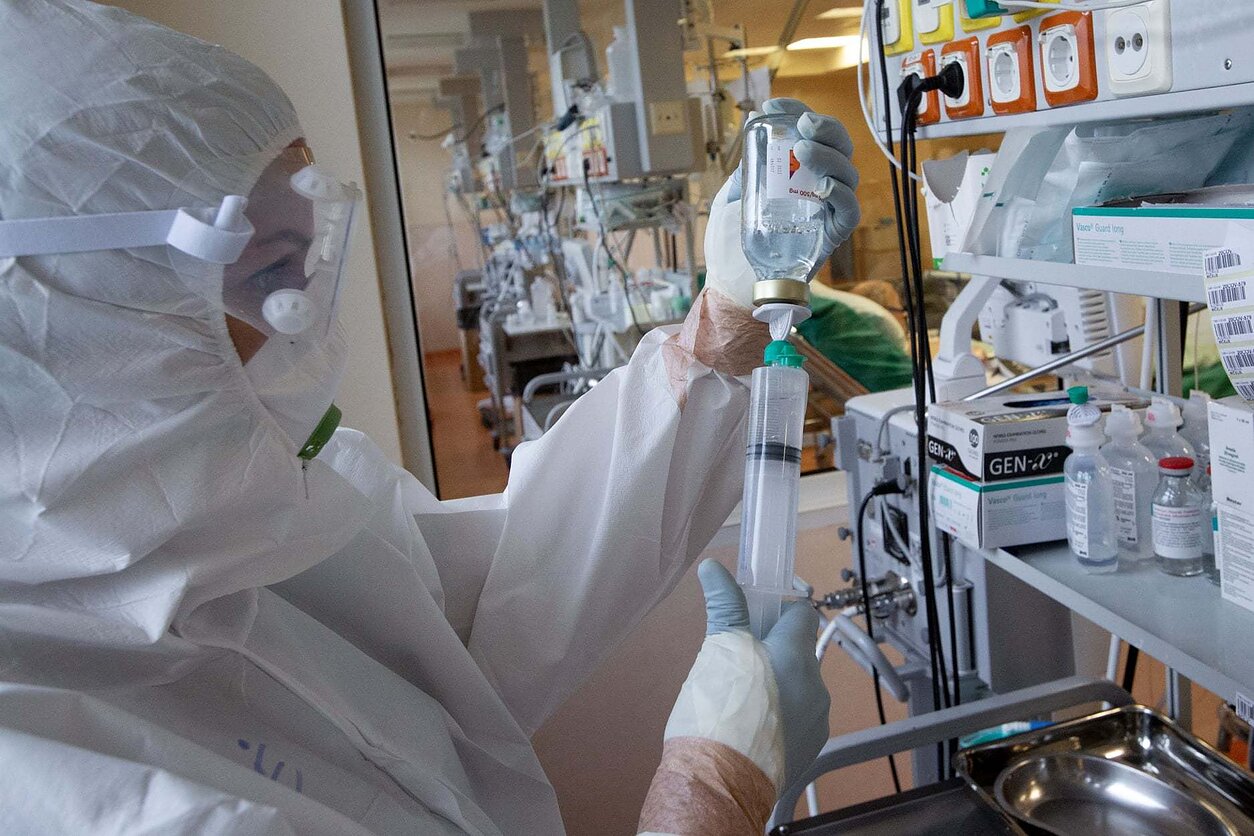VUL Santaros klinikos; gydytojai; ligoninė