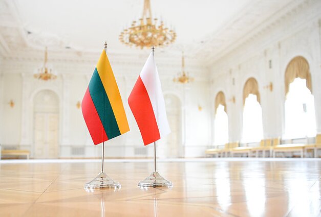 Lietuvos ir Lenkijos vėliavos