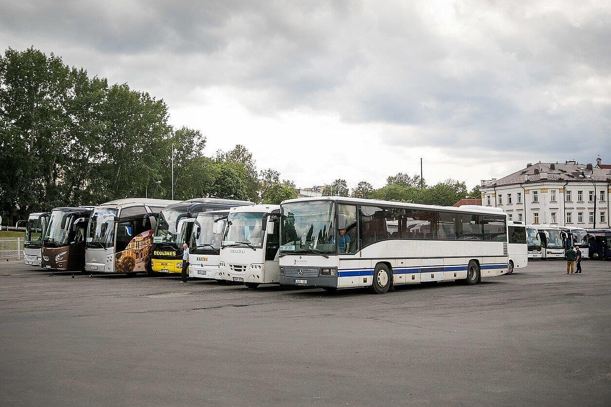 Ryto garsai. Autobusų bendrovės planuoja mažinti tarpmiestinių reisų.