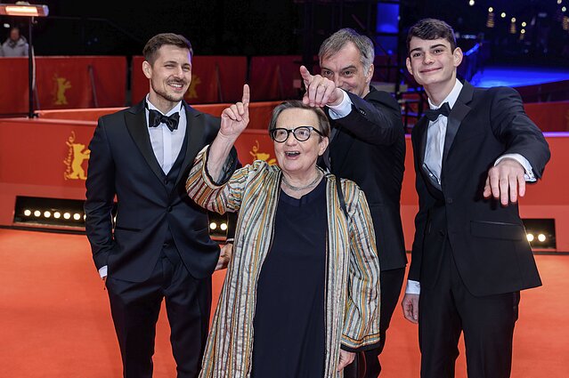 Agnieszka Holland ir „Šarlatano“ aktoriai Jurajus Lojus, Ivanas Trojanas ir Josefas Trojanas Berlinalėje Agnieszka Holland ir „Šarlatano“ aktoriai Jurajus Lojus, Ivanas Trojanas ir Josefas Trojanas Berlinalėje