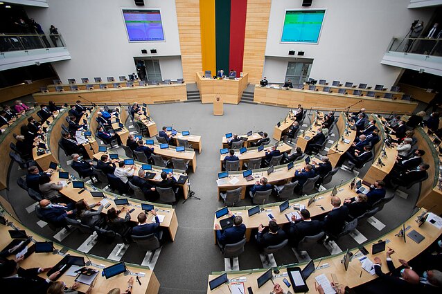 LRT RADIJO žinios. Seimas plenariniame posėdyje toliau formuos parlamento vadovybę ir komitetus