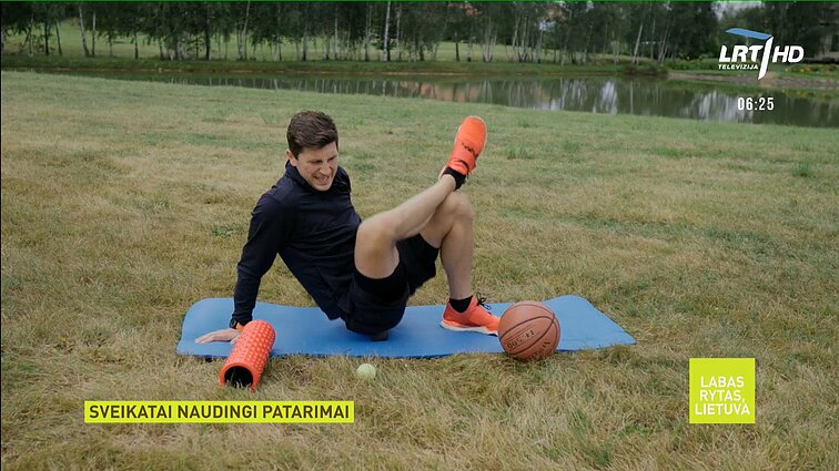 Į šonus krypstančioms pėdoms padėkite paprastais pratimais: raumenis ir atpalaiduos, ir sustiprins Į šonus krypstančioms pėdoms padėkite paprastais pratimais: raumenis ir atpalaiduos, ir sustiprins