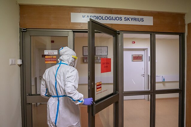 Siekiant sumažinti karščiuojančių pacientų srautus poliklinikose, atnaujinama karščiavimo klinikų veikla